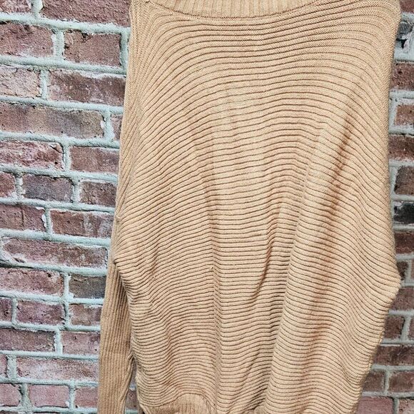 Women's DRRITA Oversized Ribbed Turtleneck Sweater Medium - Picture 6 of 7
